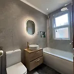 Luxe & Cozy Stay Muswell Hill Beautifully Presented Free Parking