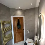Luxe & Cozy Stay Muswell Hill Beautifully Presented Free Parking